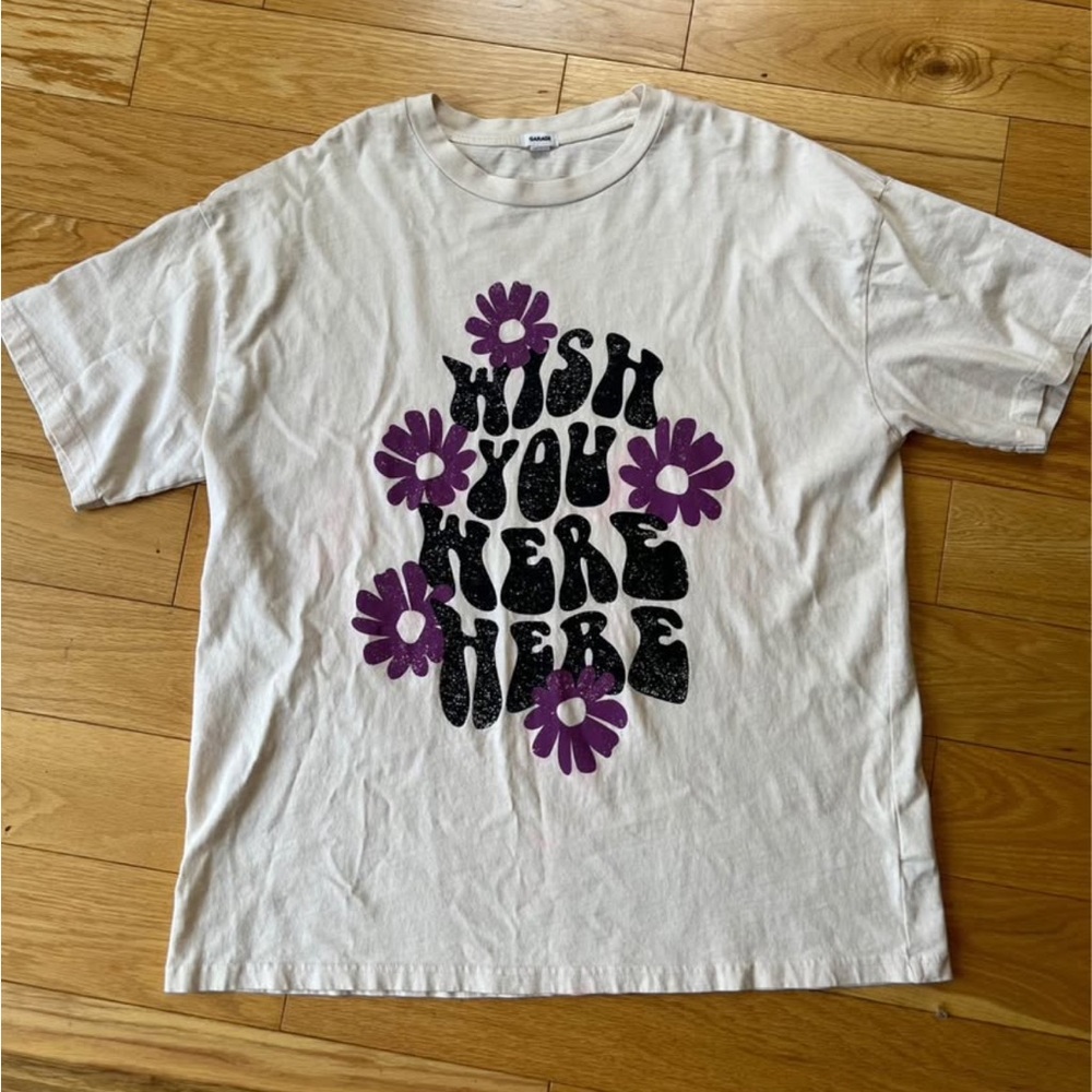 Women’s Oversized Graphic Tee